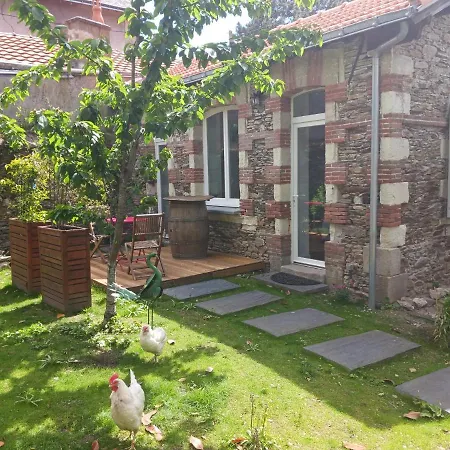 Maison Indépendante Cosy Avec Terrasse Privée - La Laiterie Maison d'hôtes 3*