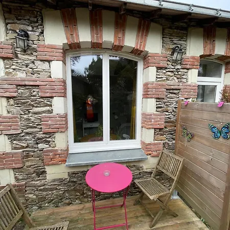 Guest house Maison Independante Cosy Avec Terrasse Privee - La Laiterie 3*