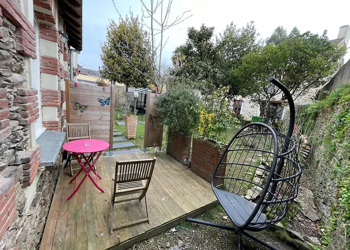 Maison Independante Cosy Avec Terrasse Privee - La Laiterie Gasthuis